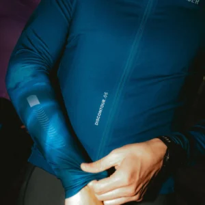 Snug Fitting Cuffs Radial Blue Men
