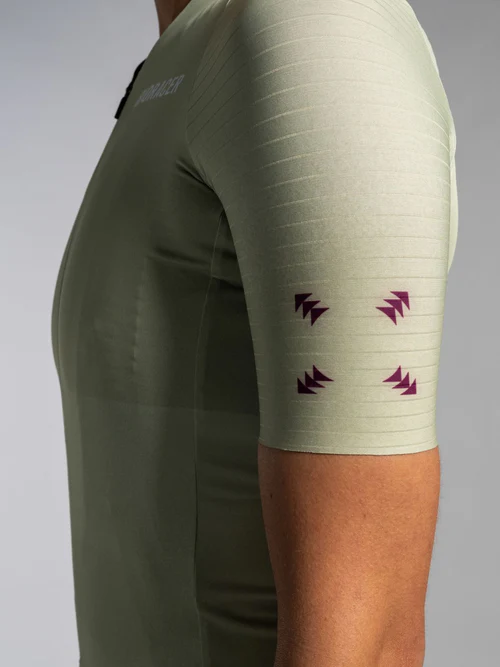 Cleancut Sleeves Pistachio Milk Women