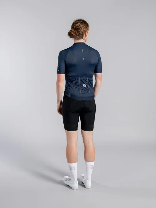 Silhouette Back Misty Nautica Women