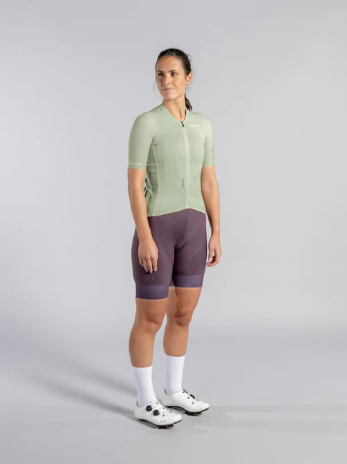 Silhouette Front Pistachio Milk Women